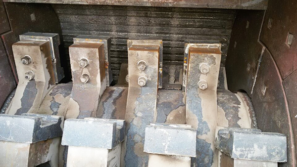 第三代制沙機設(shè)備內(nèi)部結(jié)構(gòu)展示 第三代制沙機設(shè)備內(nèi)部結(jié)構(gòu)展示