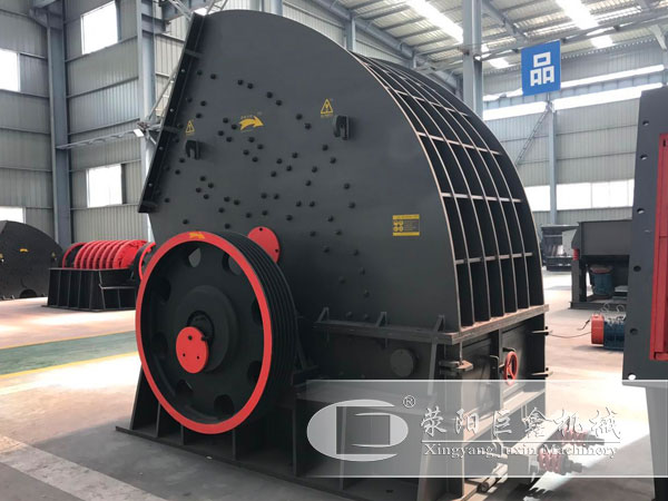 重型錘式破碎機生產(chǎn)車間 重型錘式破碎機生產(chǎn)車間